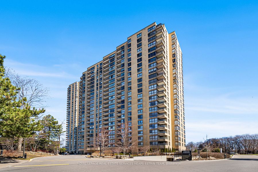 1 Concorde Place Unit 1407, Toronto