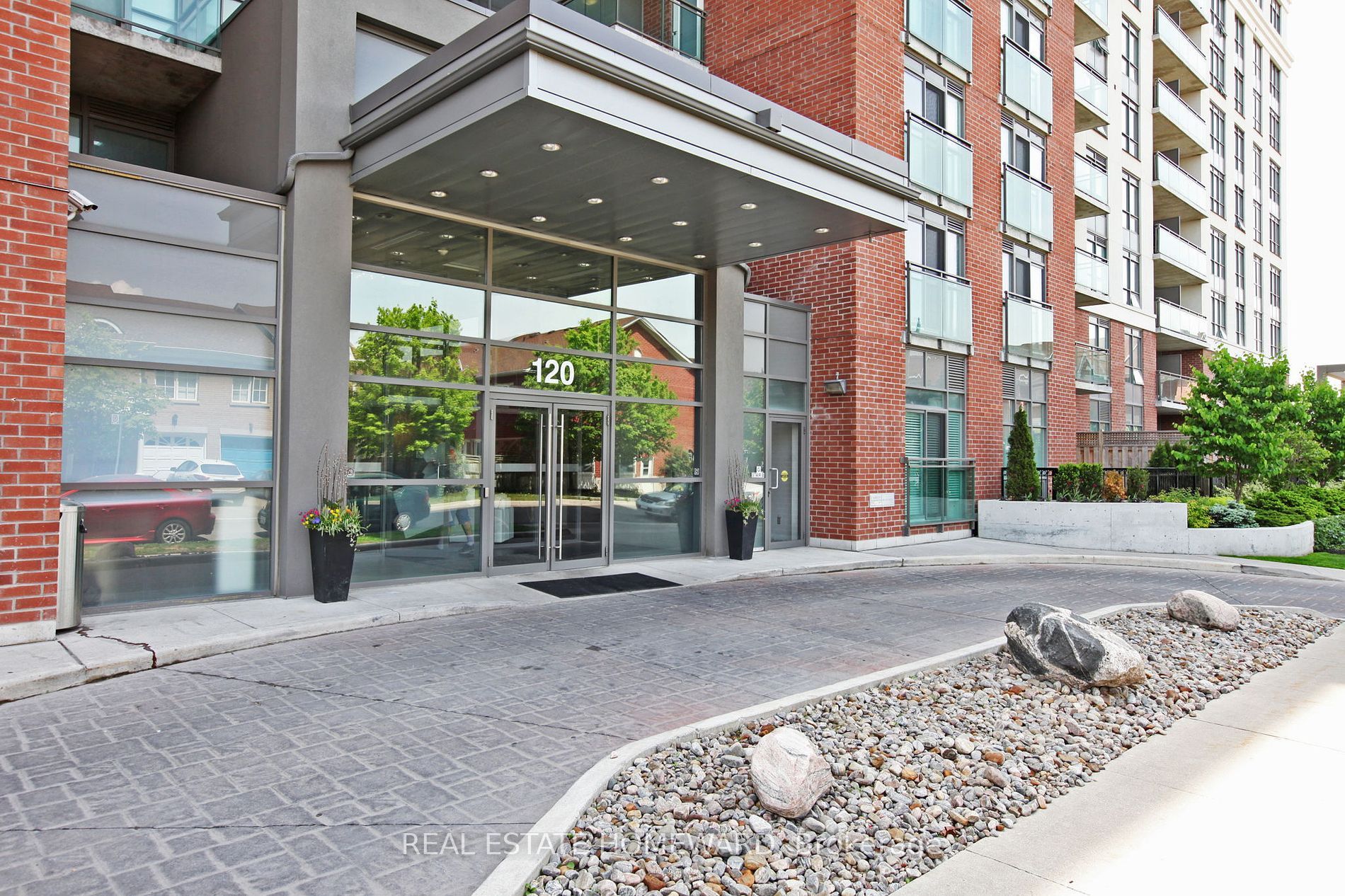 120 Dallimore Circle Unit 608, Toronto