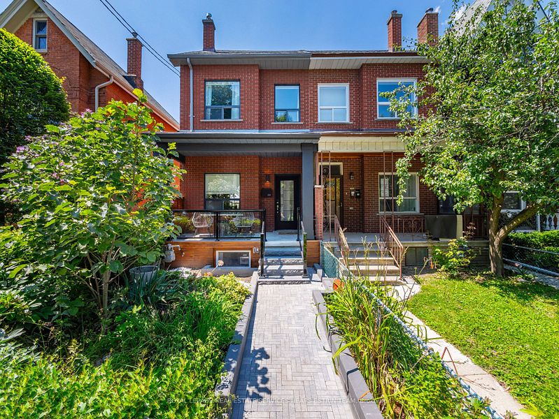 386 Crawford Street, Toronto