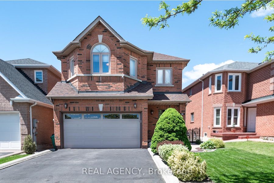 923 Blyleven Boulevard, Mississauga