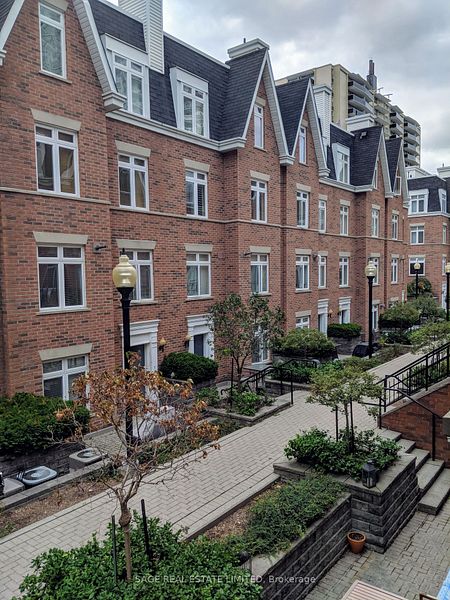 87 Lillian St 28, Toronto