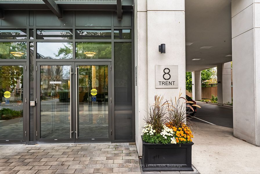 8 Trent Avenue, Toronto