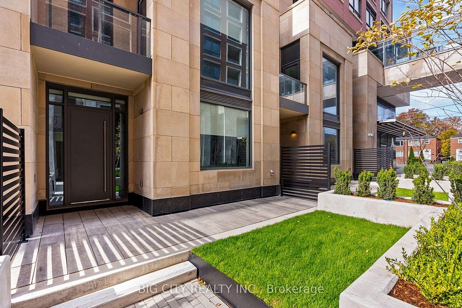 33 Frederick Todd Way Townhouse 7, Toronto
