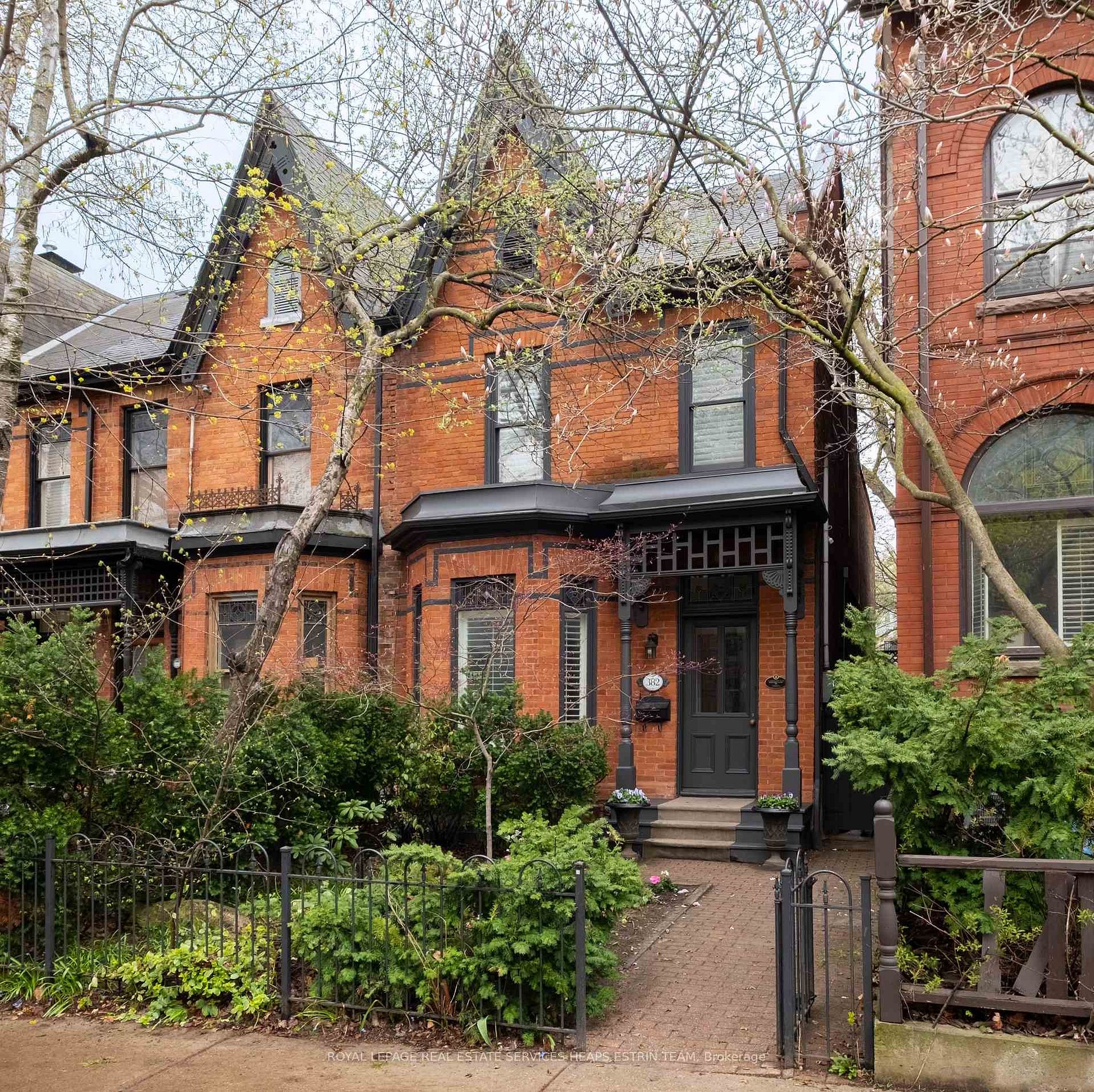 382 Sackville Street, Toronto