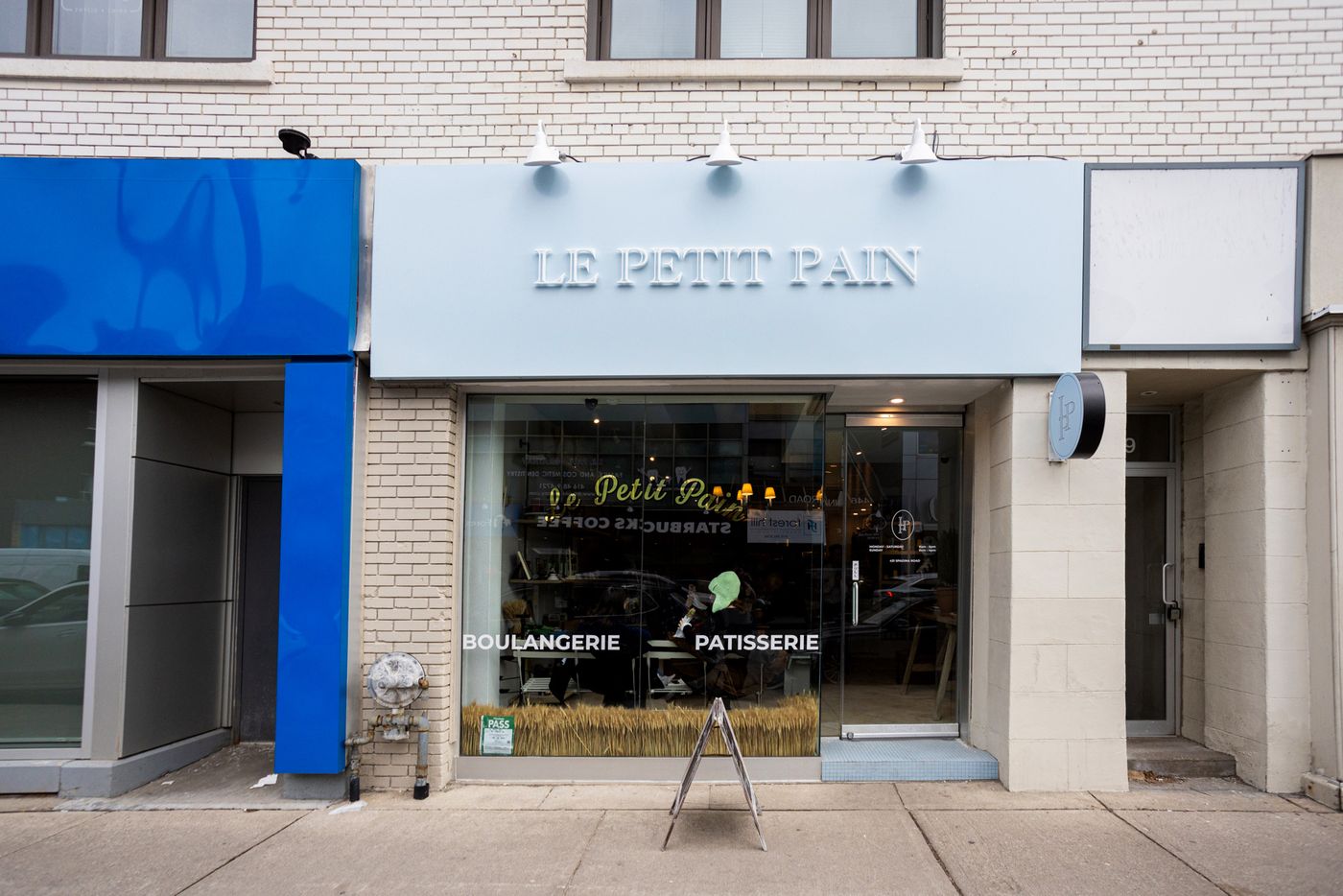 Casa Loma amenities and lifestyle
